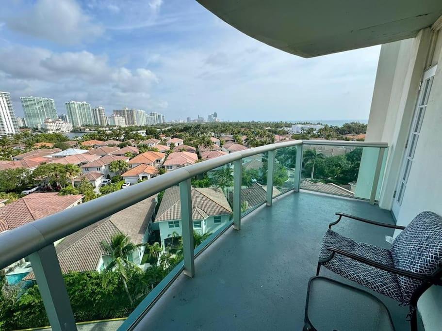 Sunny Isles Beach Spacious Apartment Esterno foto